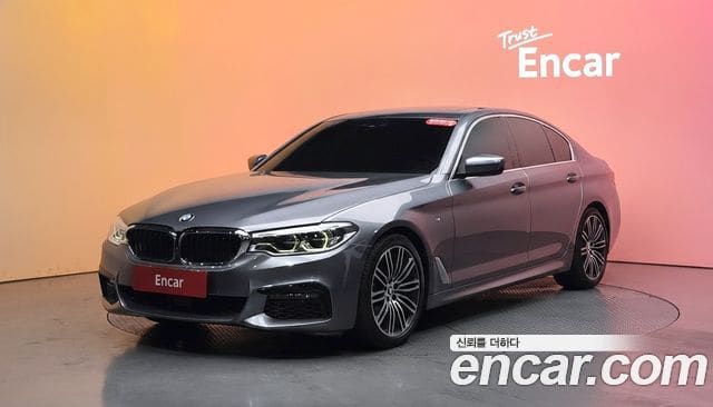 BMW 5 Series — фото 1