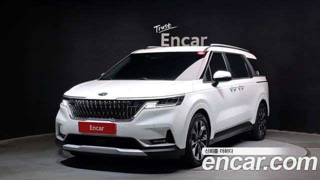 Kia Carnival — фото 1