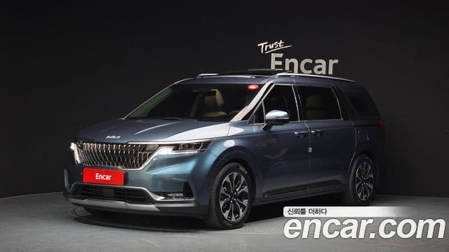 Kia Carnival — фото 1