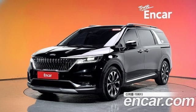 Kia Carnival — фото 1