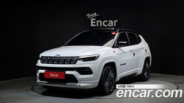Jeep Compass — фото 1