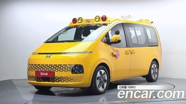 Hyundai Staria — фото 1