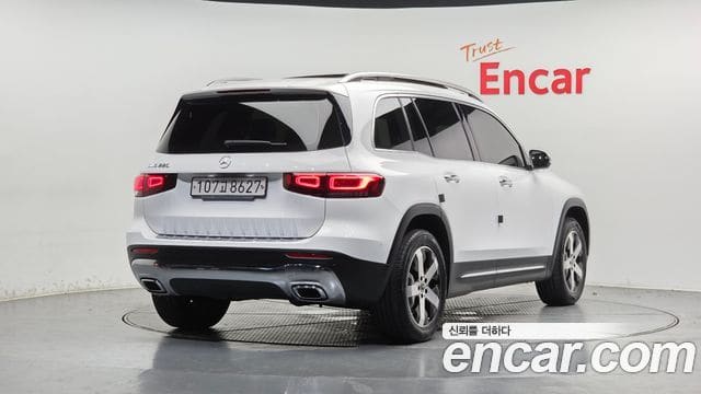 Mercedes-Benz GLB-Class — фото 1
