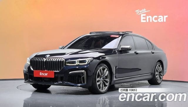 BMW 7 Series — фото 1