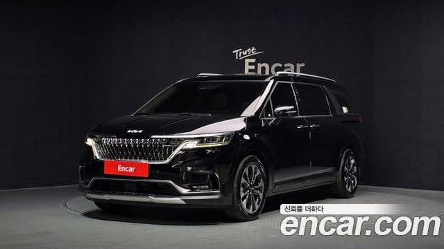 Kia Carnival — фото 1