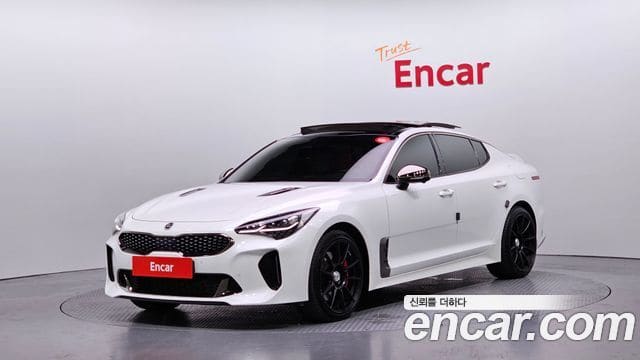 Kia Stinger — фото 1