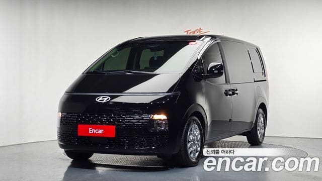 Hyundai Staria — фото 1
