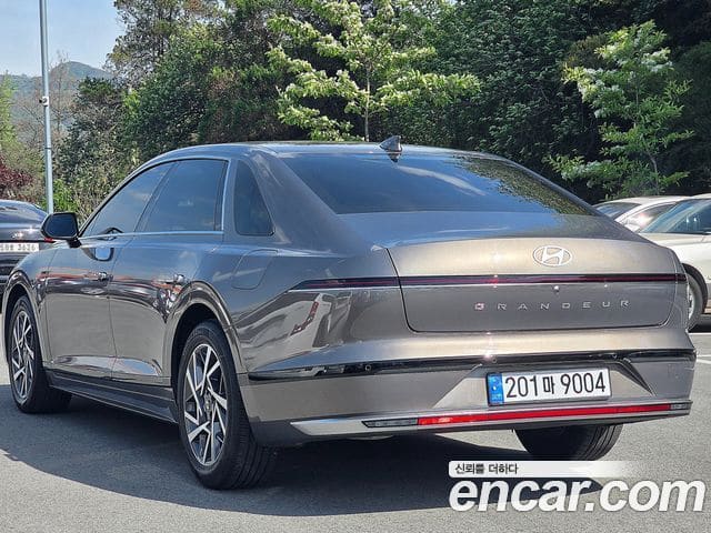 Hyundai Grandeur — фото 1