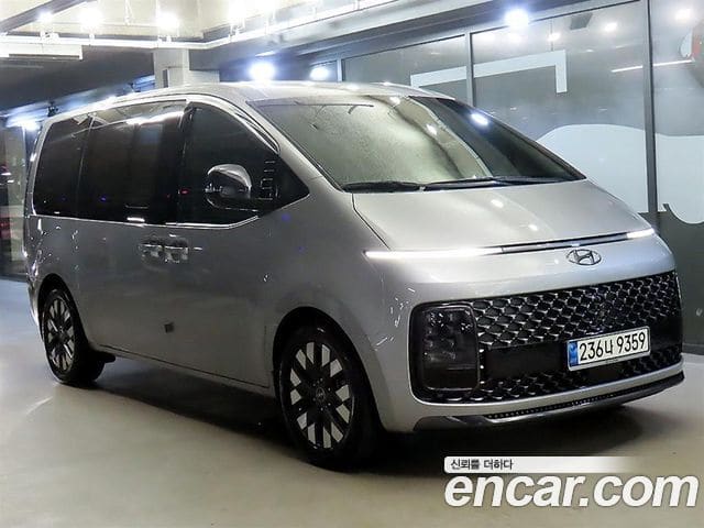 Hyundai Staria — фото 1