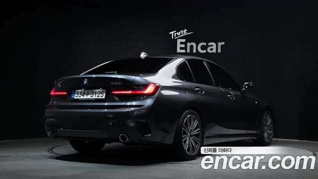 BMW 3 Series — фото 1