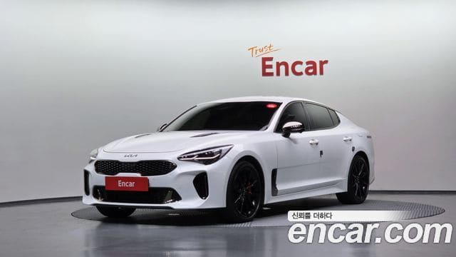 Kia Stinger — фото 1