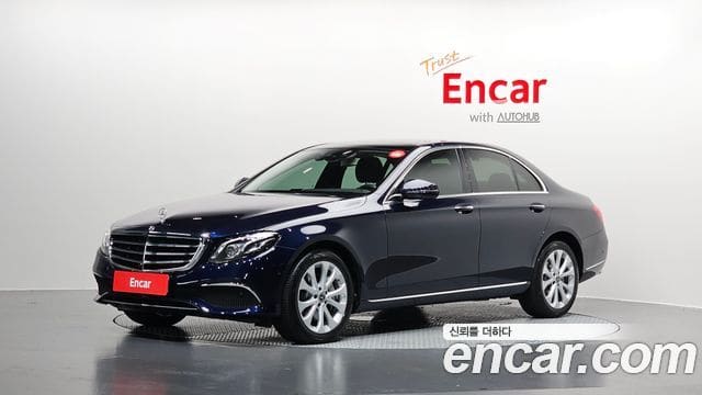 Mercedes-Benz E-Class — фото 1