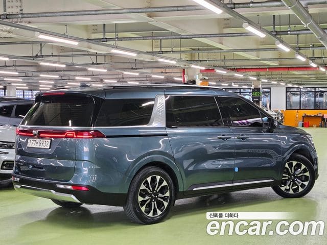 Kia Carnival — фото 1