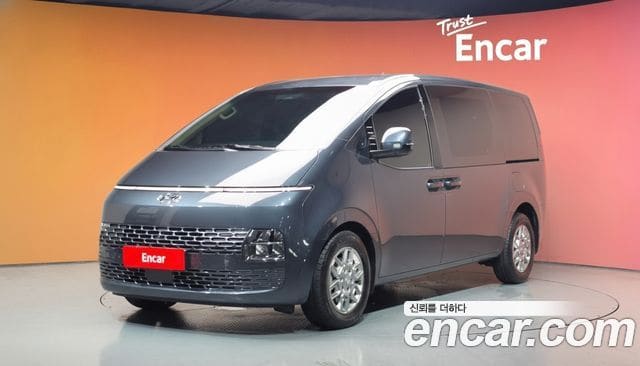 Hyundai Staria — фото 1