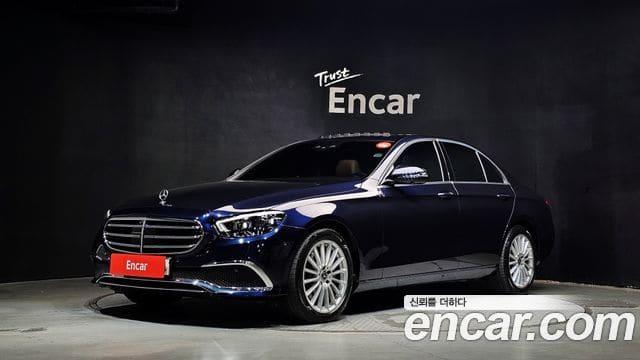 Mercedes-Benz E-Class — фото 1