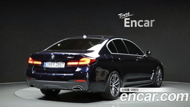 BMW 5 Series — фото 1