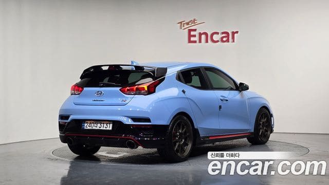 Hyundai Veloster — фото 1