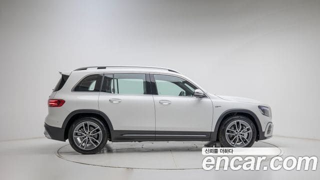 Mercedes-Benz GLB-Class — фото 1