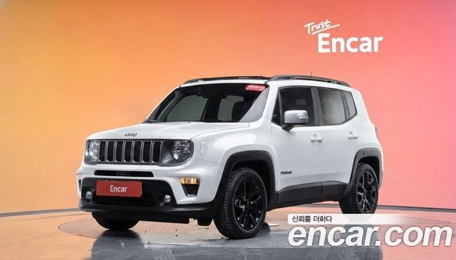 Jeep Renegade — фото 1