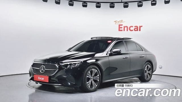 Mercedes-Benz E-Class — фото 1