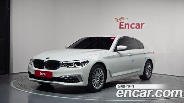 BMW 5 Series — фото 1