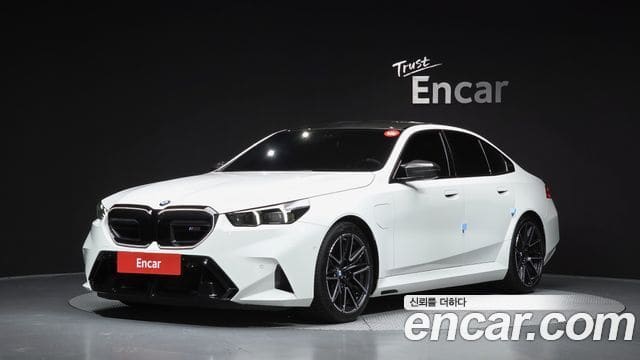 BMW M5 — фото 1