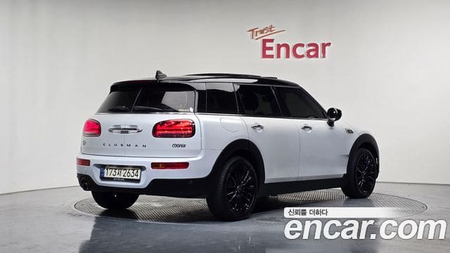 Mini Cooper Clubman — фото 1