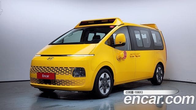 Hyundai Staria — фото 1