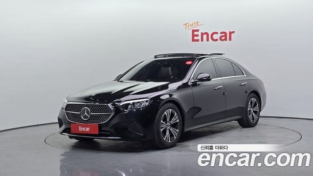 Mercedes-Benz E-Class — фото 1