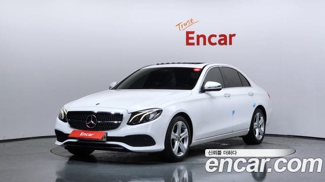 Mercedes-Benz E-Class — фото 1