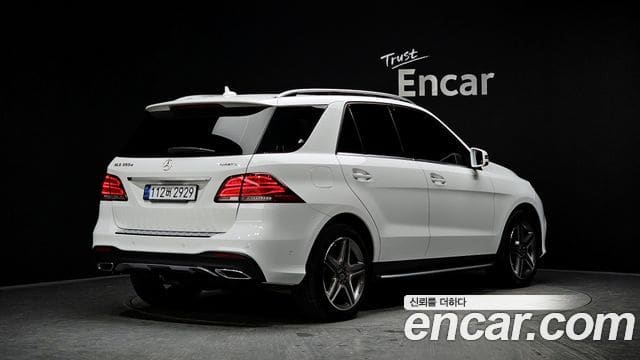 Mercedes-Benz GLE-Class — фото 1