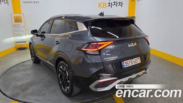 Kia Sportage — фото 1