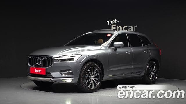 Volvo XC60 — фото 1