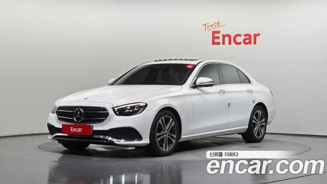 Mercedes-Benz E-Class — фото 1