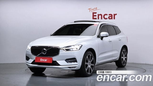 Volvo XC60 — фото 1