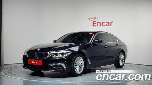 BMW 5 Series — фото 1