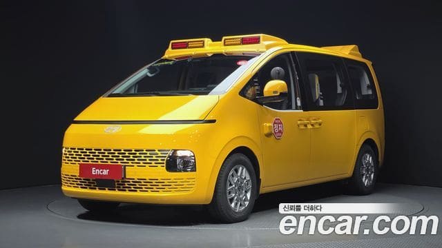 Hyundai Staria — фото 1