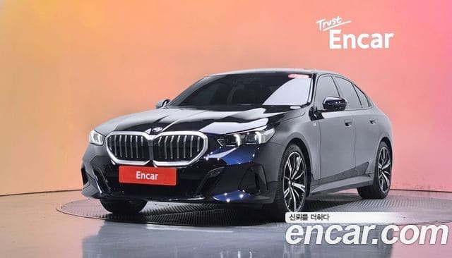 BMW 5 Series — фото 1