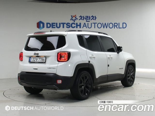 Jeep Renegade — фото 1