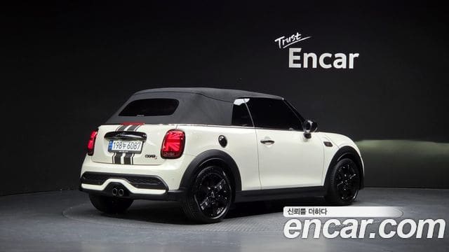 Mini Cooper S Convertible — фото 1