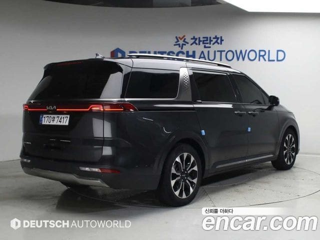 Kia Carnival — фото 1