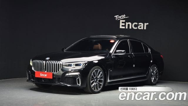 BMW 7 Series — фото 1
