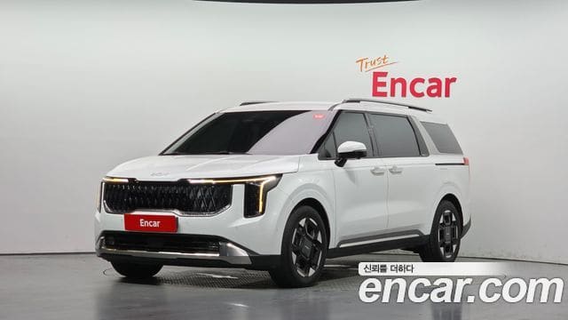 Kia Carnival — фото 1
