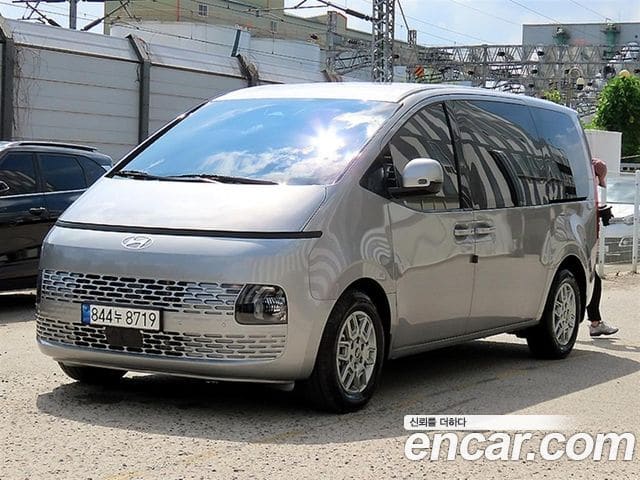 Hyundai Staria — фото 1