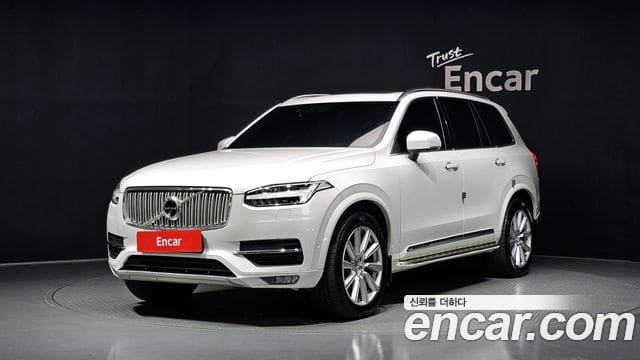 Volvo XC90 — фото 1