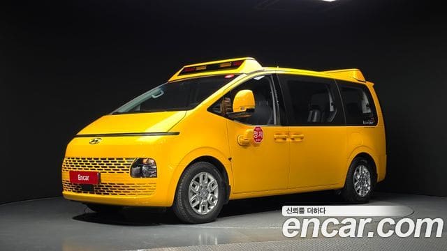 Hyundai Staria — фото 1