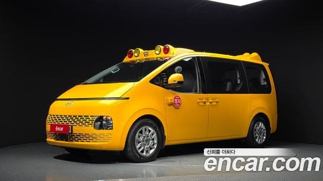 Hyundai Staria — фото 1