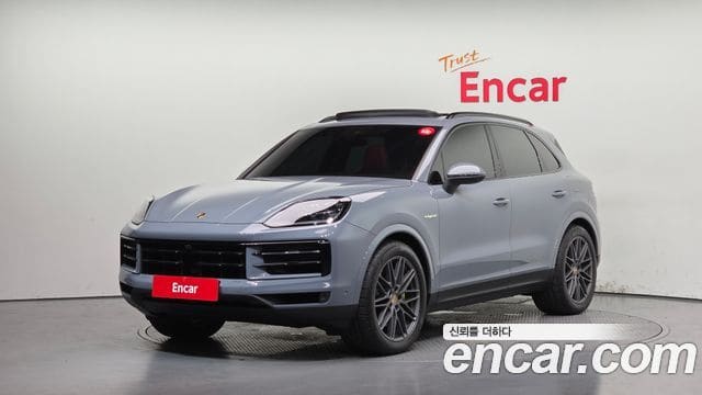 Porsche Cayenne — фото 1