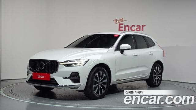 Volvo XC60 — фото 1