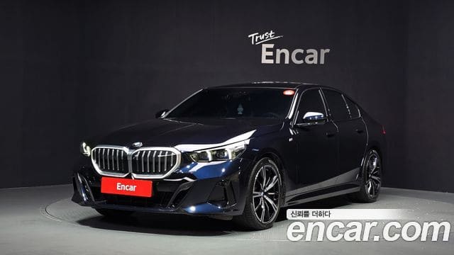 BMW 5 Series — фото 1
